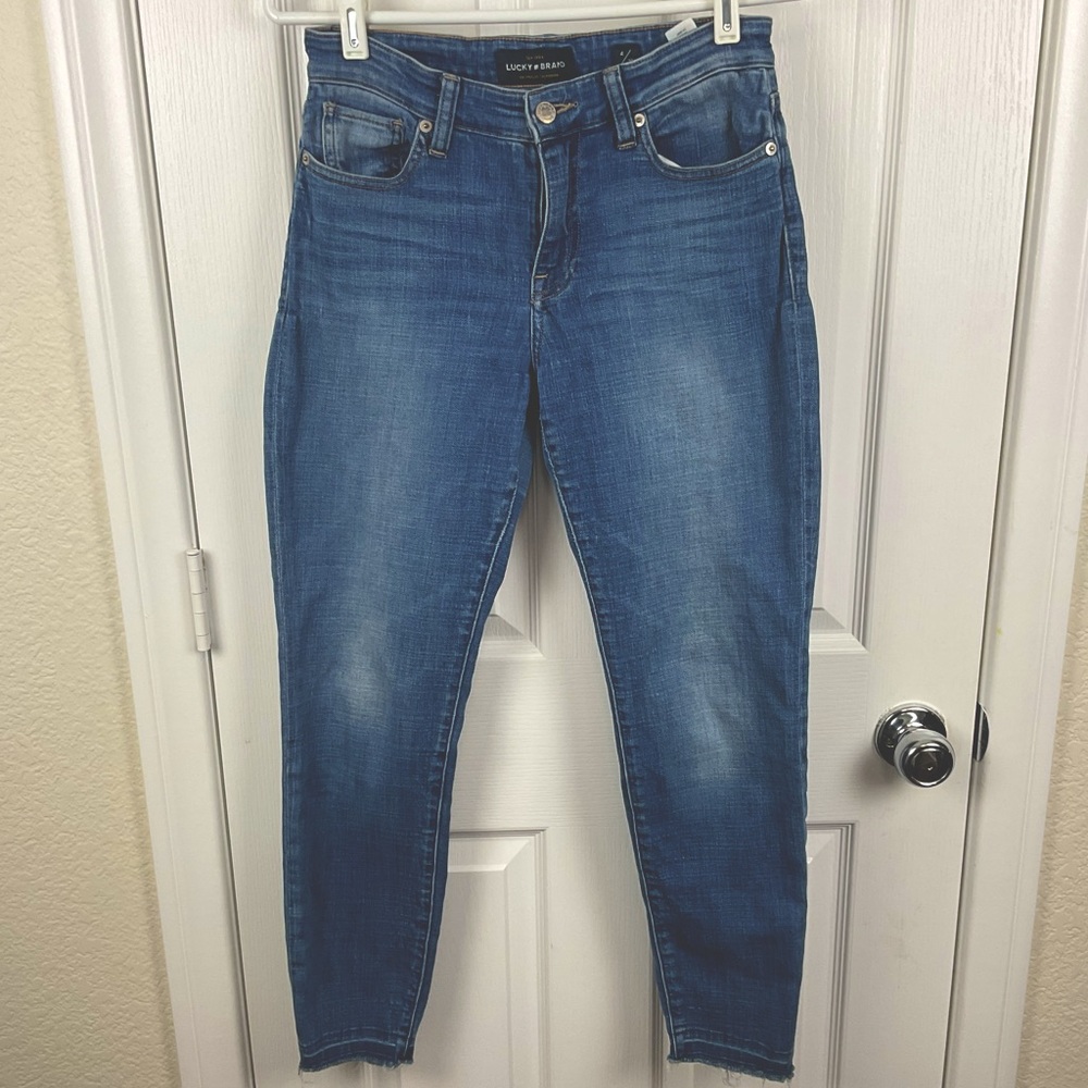 Pre-Owned Lucky Brand Ava Skinny Stone Washed Jeans with Frayed Cuffs, Size 4